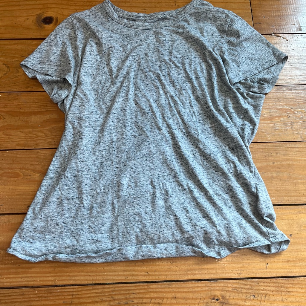 538 Gray Gap Shirt